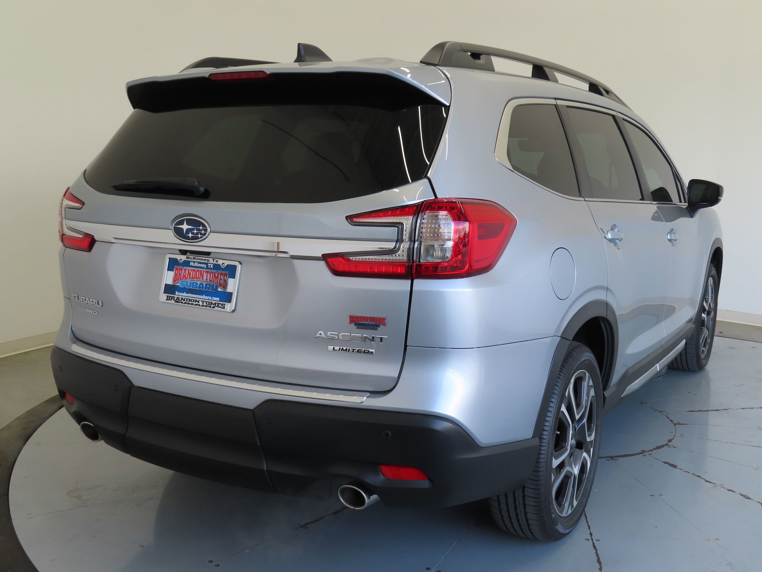 New 2026 Subaru Ascent Limited image 3