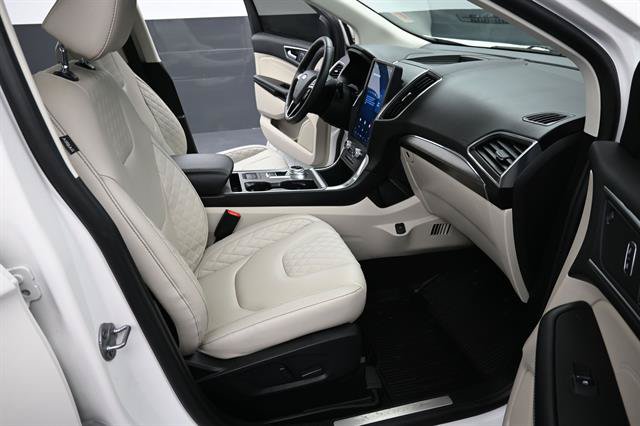 Certified 2024 Ford Edge Titanium AWD/4WD image 19