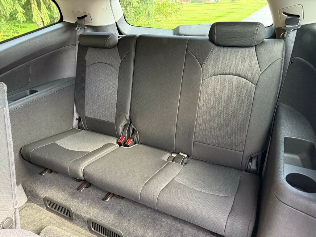 Used 2013 Chevrolet Traverse LT AWD/4WD image 35