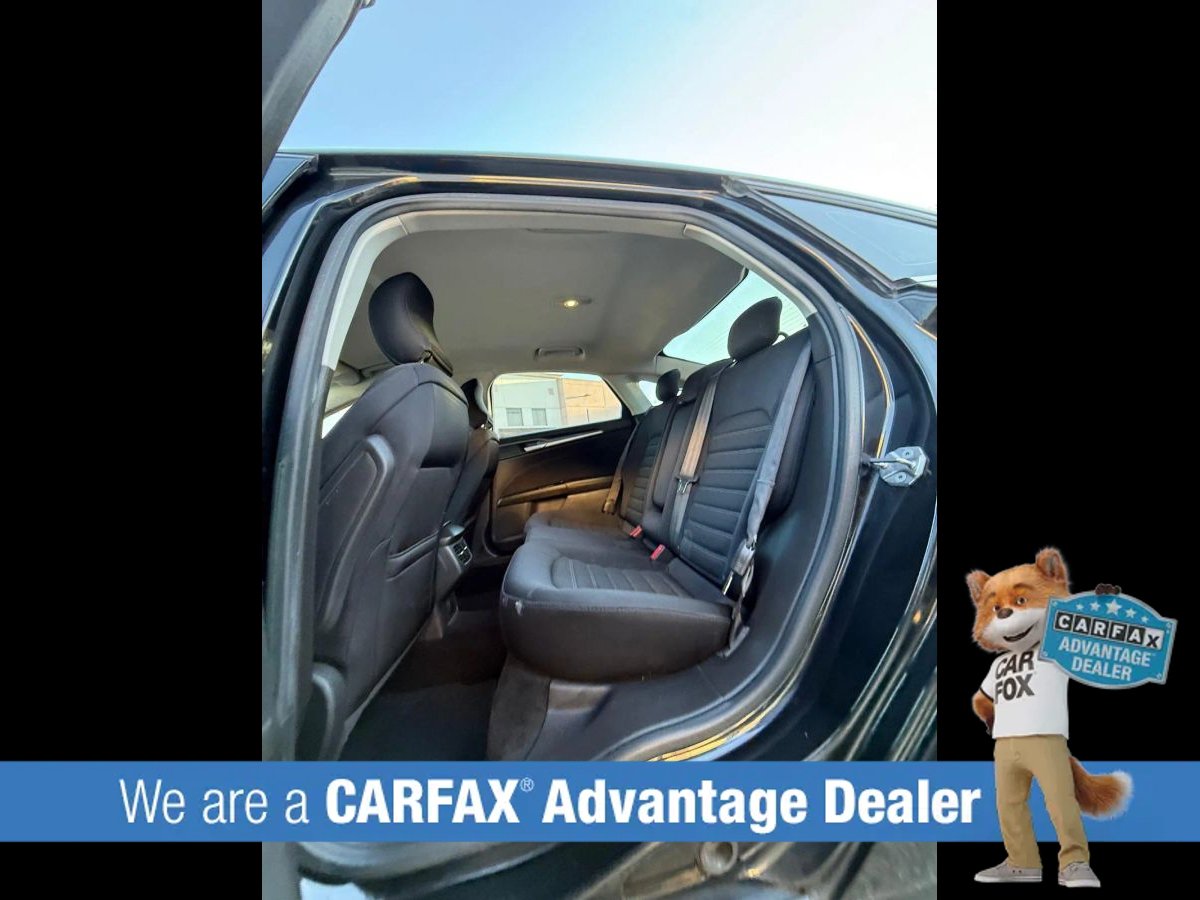 Used 2015 Ford Fusion SE FWD image 13