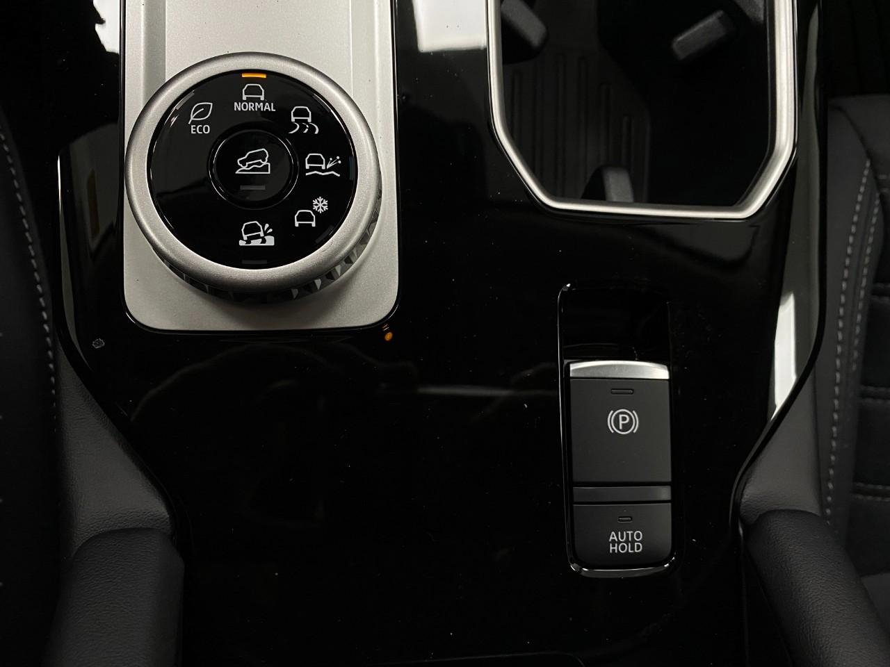 New 2026 Mitsubishi Outlander AWD image 29