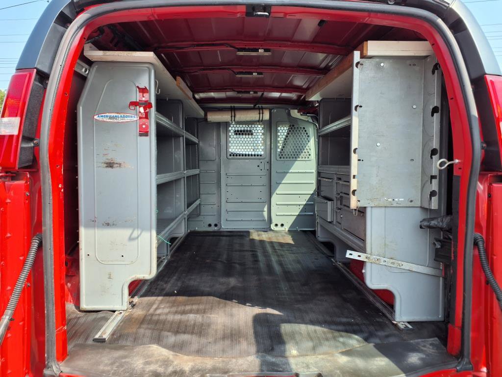 Used 2020 GMC Savana 3500 w/ Driver Convenience Package image 13