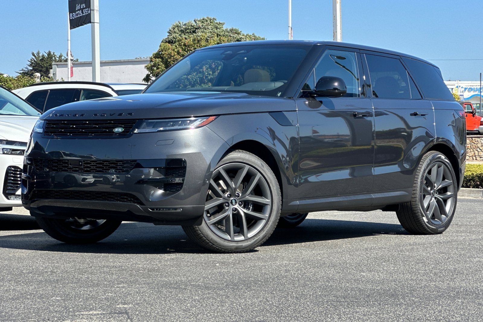 New 2025 Land Rover Range Rover Sport SE