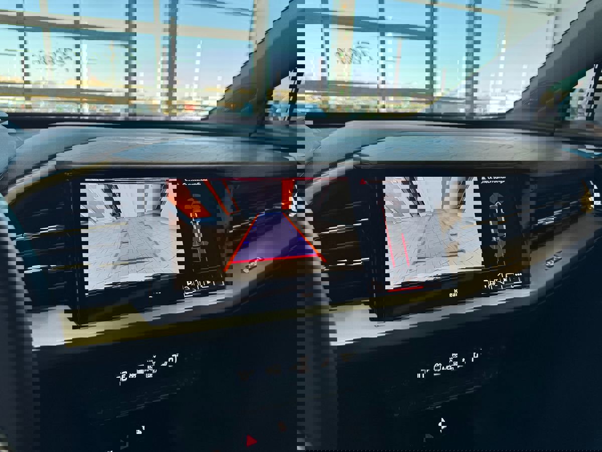 Used 2024 Audi Q4 e-tron Premium Plus w/ Premium Plus image 25