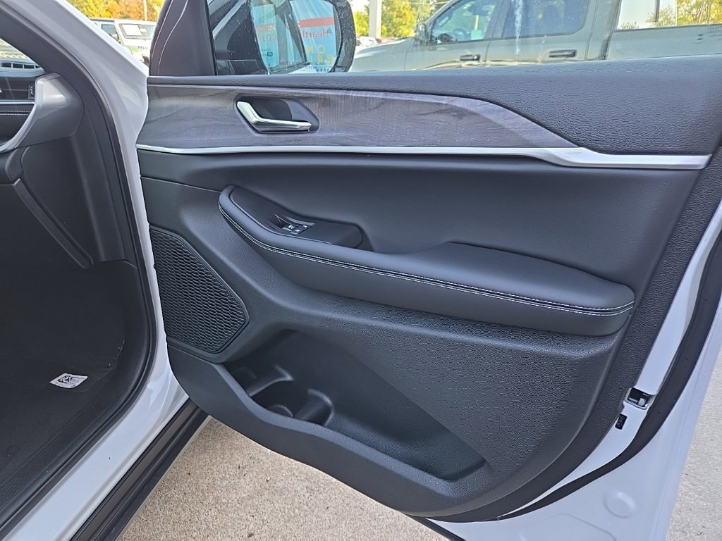 New 2025 Jeep Grand Cherokee Limited w/ Luxury Tech Group II image 75