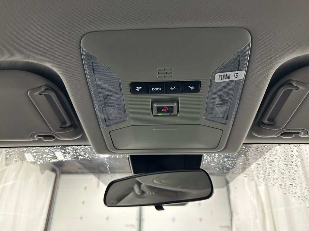 Used 2025 Toyota RAV4 Woodland Edition image 40