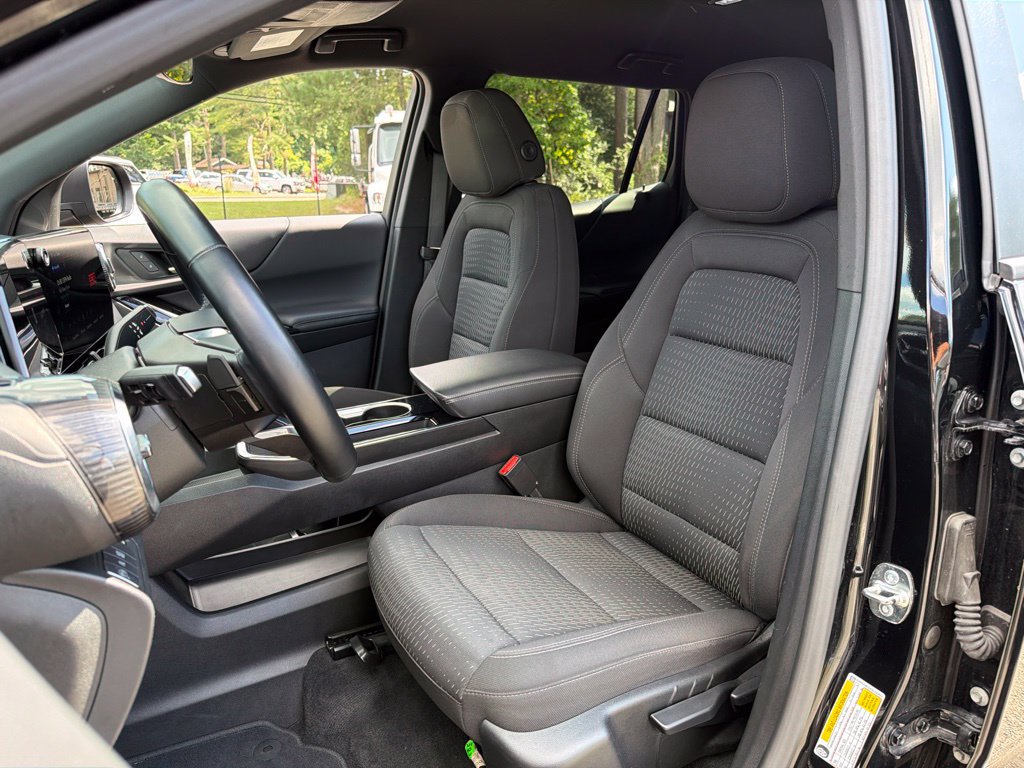 Used 2025 Chevrolet Equinox LT FWD image 20