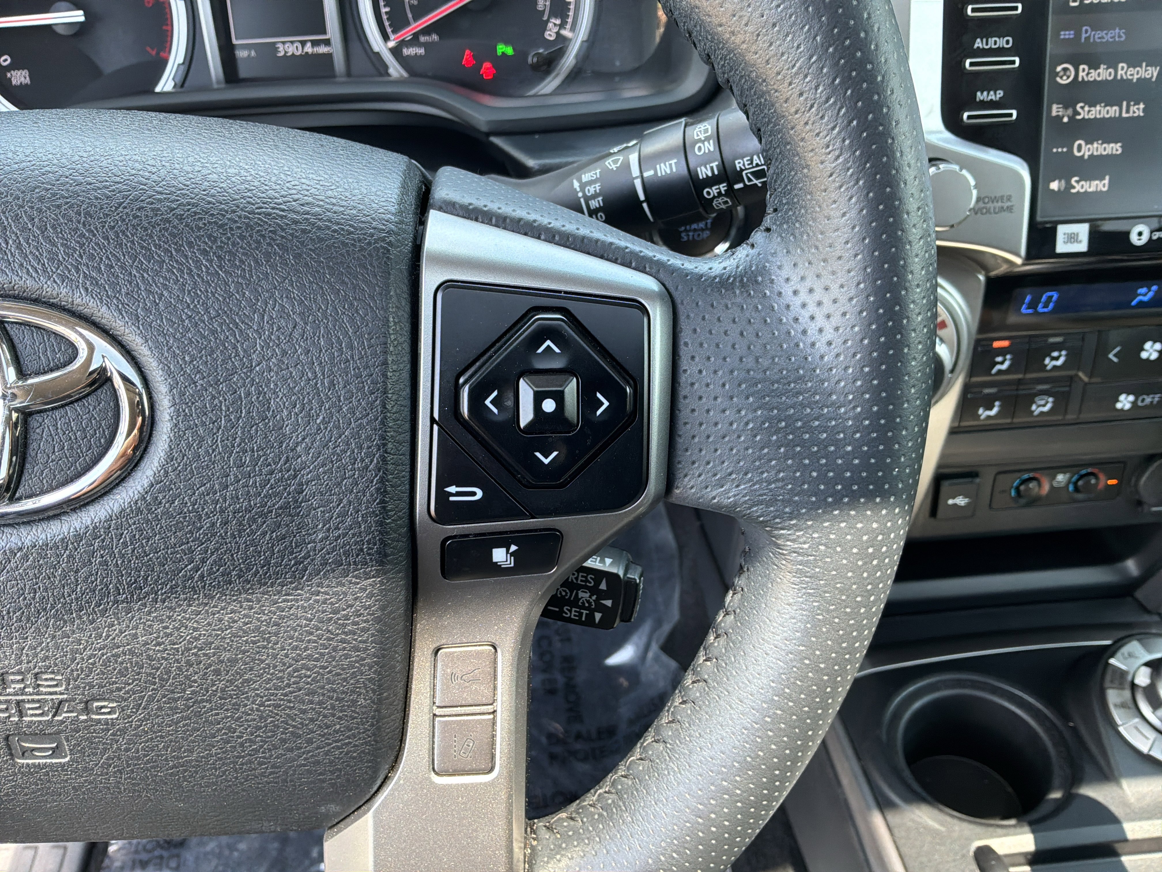 Used 2022 Toyota 4Runner Limited AWD/4WD image 20
