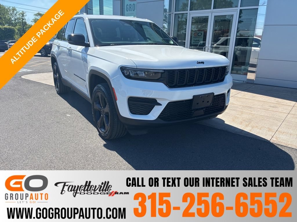 Used 2023 Jeep Grand Cherokee Altitude