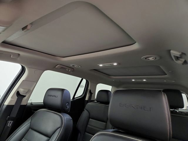 Used 2023 GMC Acadia Denali w/ Denali Ultimate Package AWD/4WD image 19