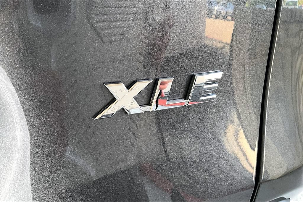 Used 2025 Toyota RAV4 XLE w/ Convenience Package FWD image 26