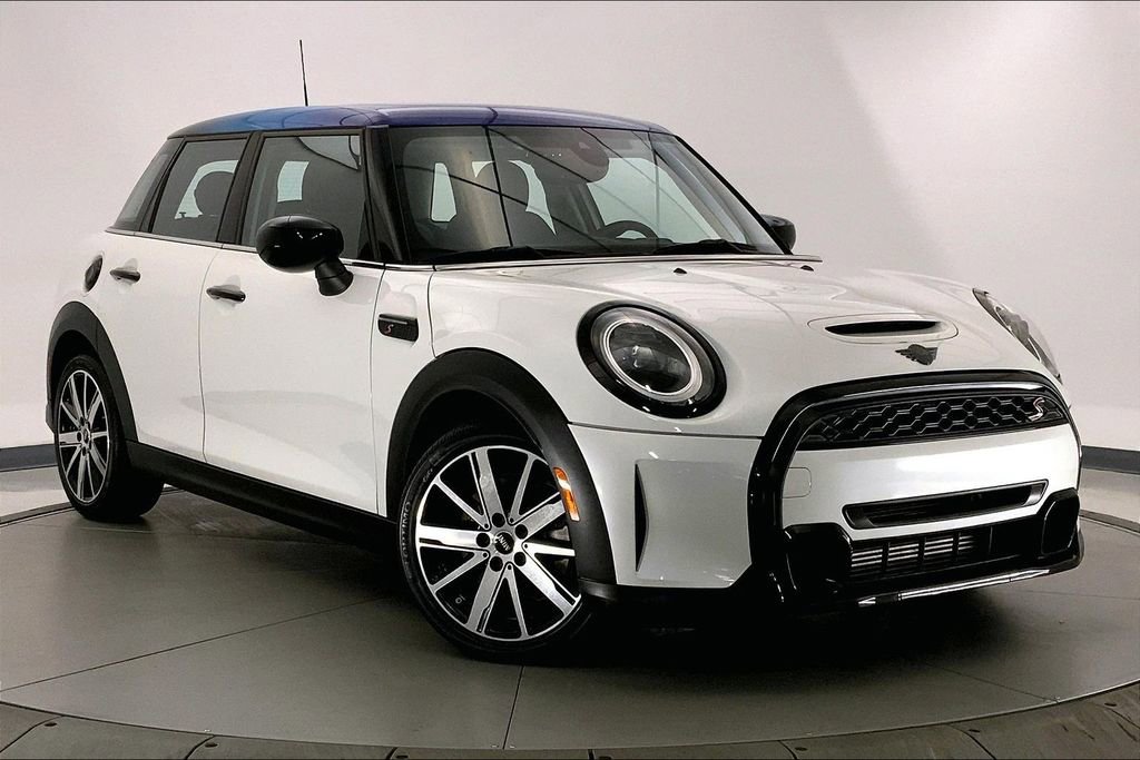 Certified 2024 MINI Cooper S image 33