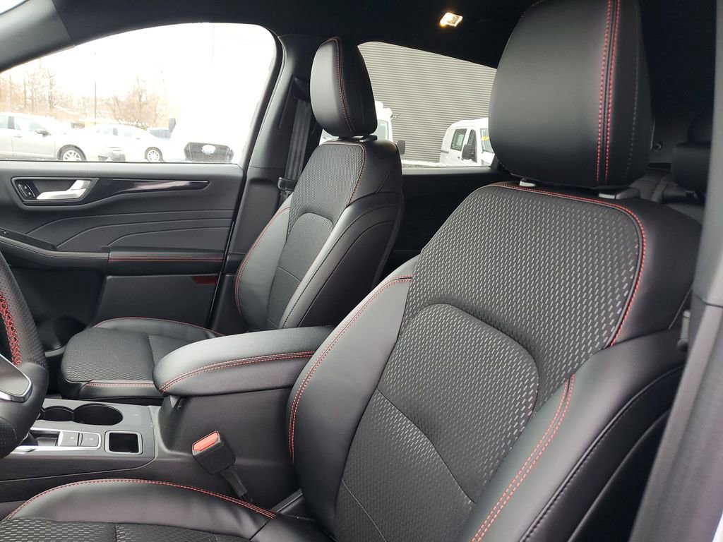 New 2026 Ford Escape ST-Line w/ Tech Pack #1 image 16