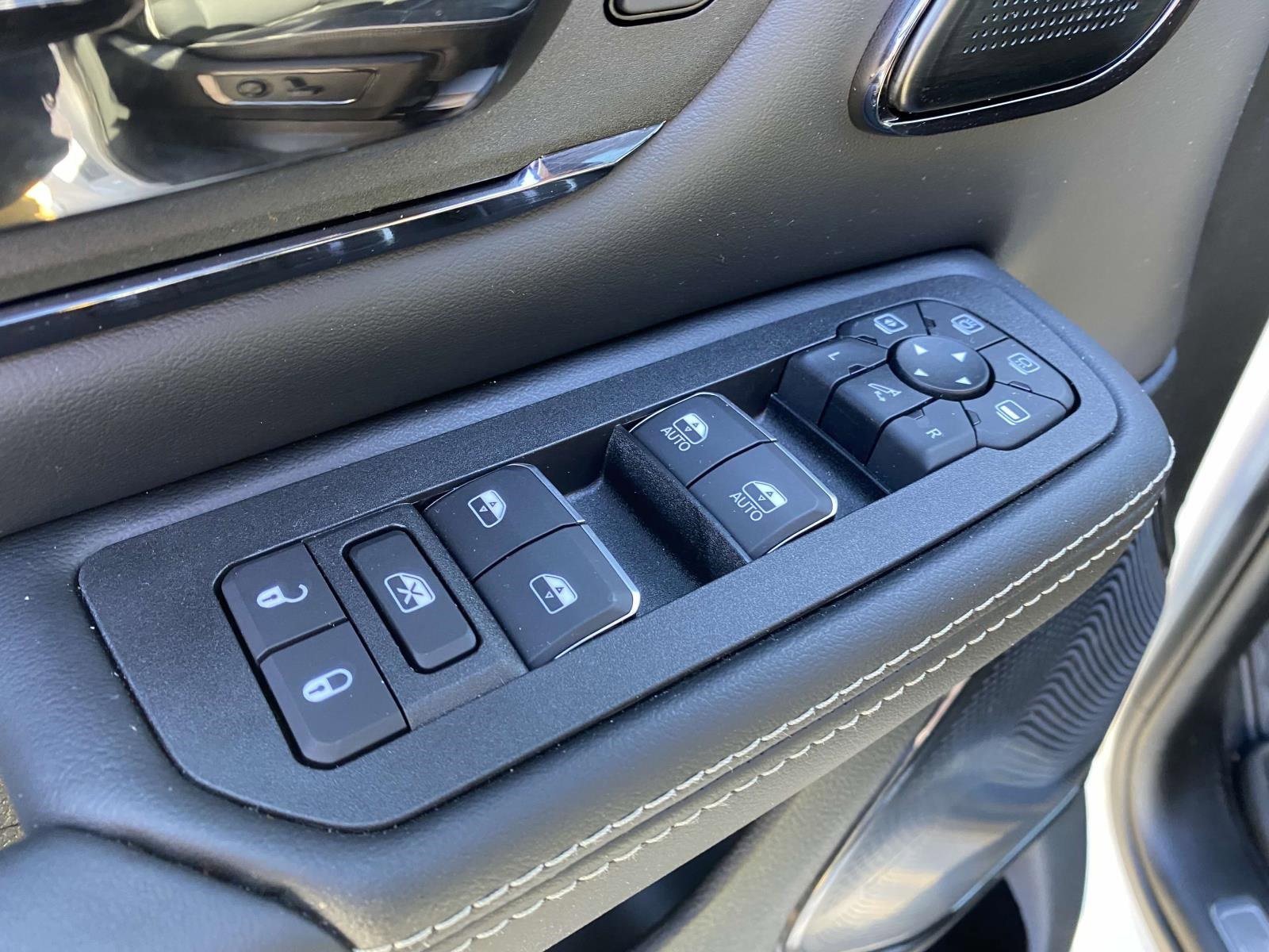 New 2025 RAM 1500 Limited image 15