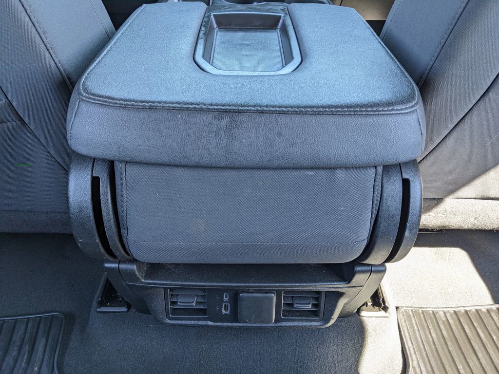 Used 2025 Chevrolet Silverado 2500 LT w/ Convenience Package image 44
