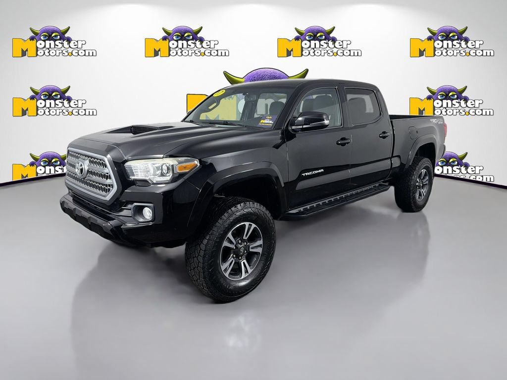 Used 2017 Toyota Tacoma TRD Sport AWD/4WD image 1