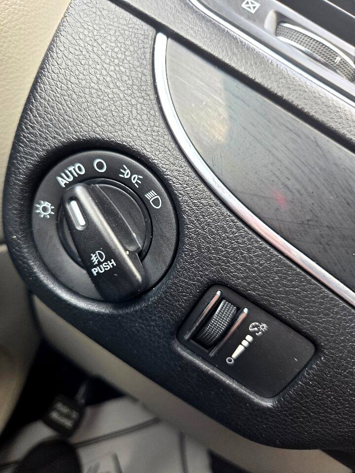 Used 2019 Dodge Grand Caravan SXT image 20