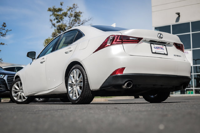 Used 2016 Lexus IS 200t RWD image 2