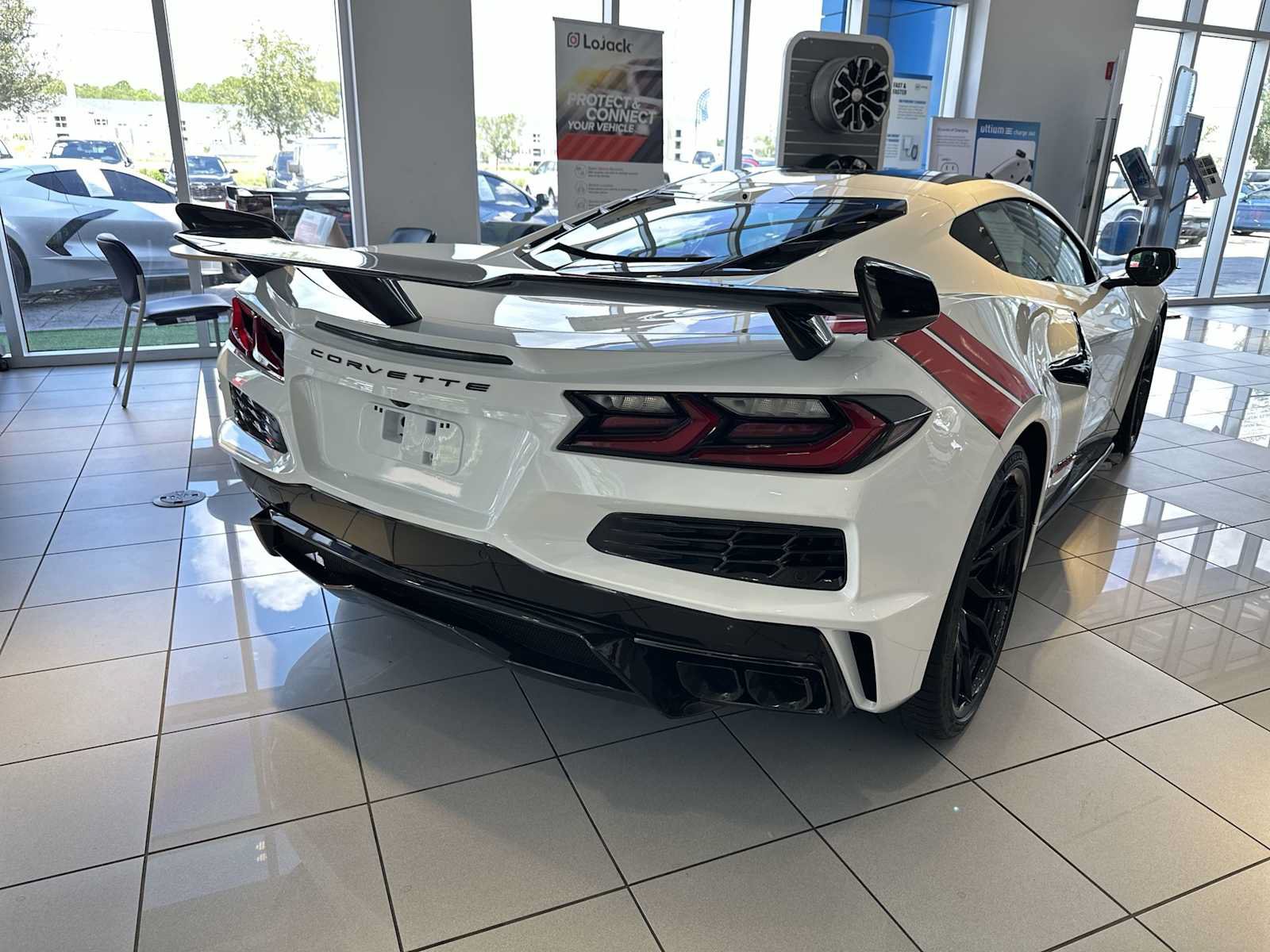New 2027 Chevrolet Corvette Grand Sport w/ Z52 Sport Performance Package RWD image 6