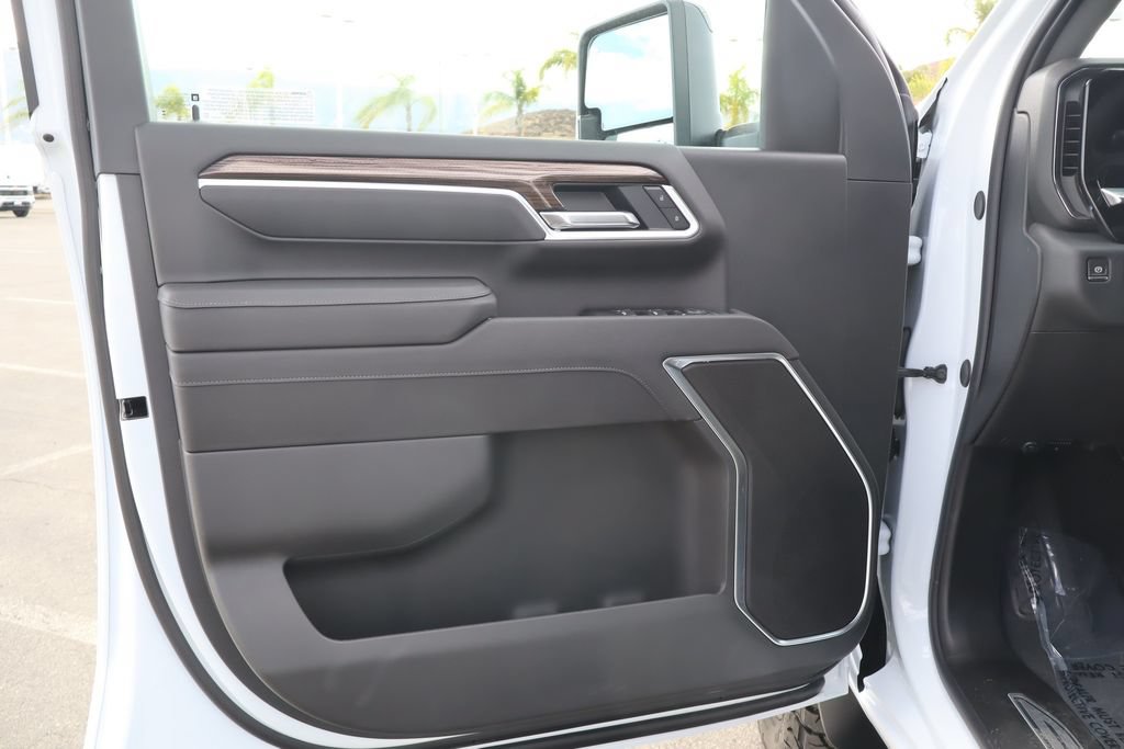 New 2026 Chevrolet Silverado 2500 LT w/ Trail Boss Package AWD/4WD image 17