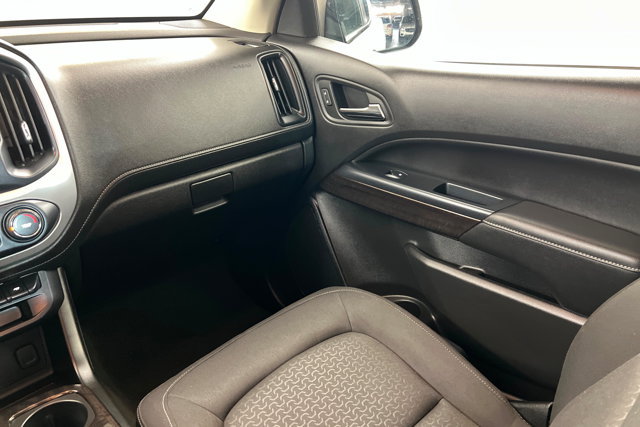 Used 2017 GMC Canyon SLE AWD/4WD image 10