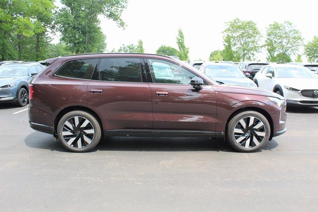 New 2025 Volvo EX90 Ultra image 2