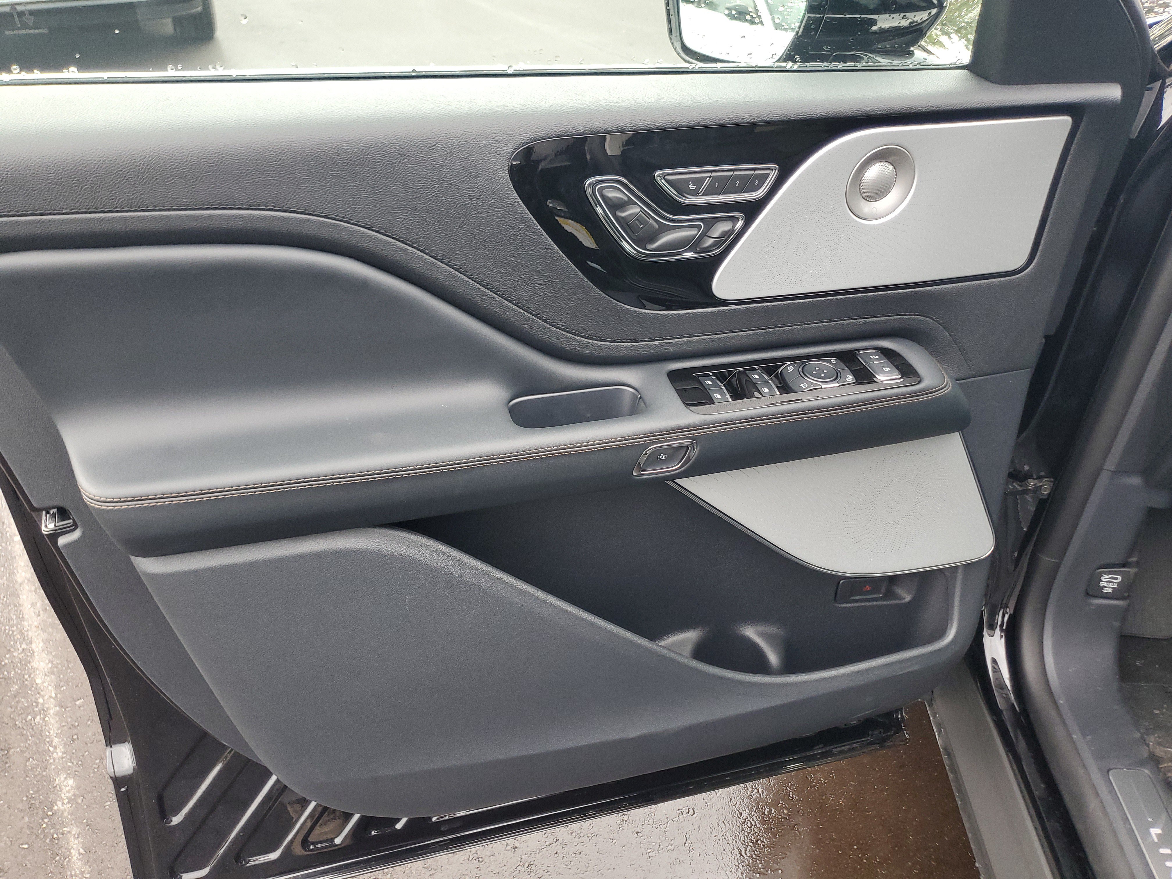 New 2027 Lincoln Aviator Reserve AWD/4WD image 8