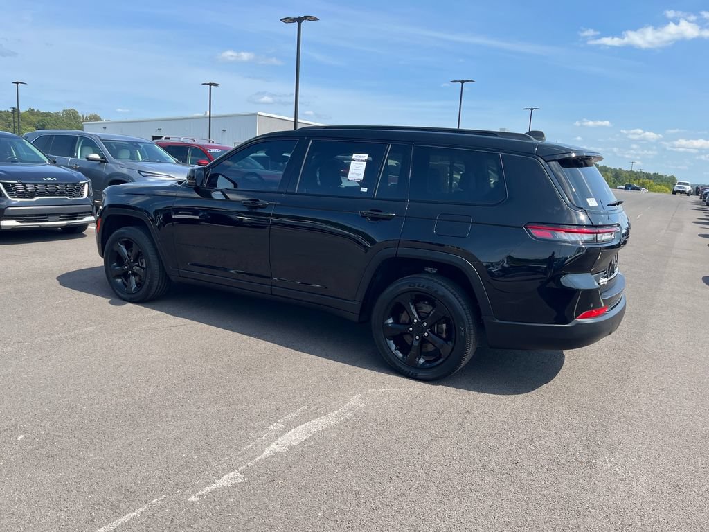 Used 2023 Jeep Grand Cherokee L Laredo AWD/4WD video 3