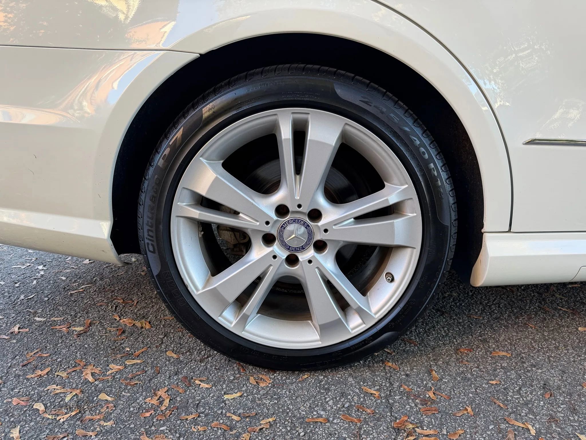 Used 2012 Mercedes-Benz E 350 4MATIC Sedan image 15