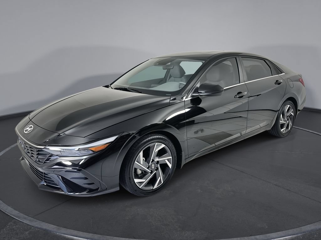 New 2025 Hyundai Elantra SEL