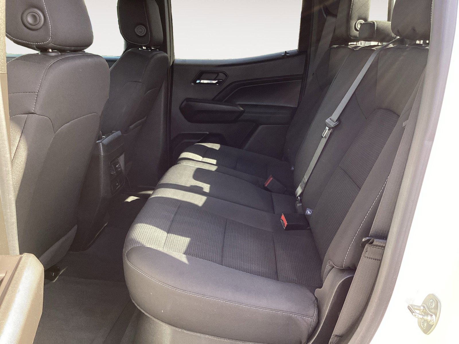 Used 2024 Chevrolet Colorado LT w/ LT Convenience Package II image 28