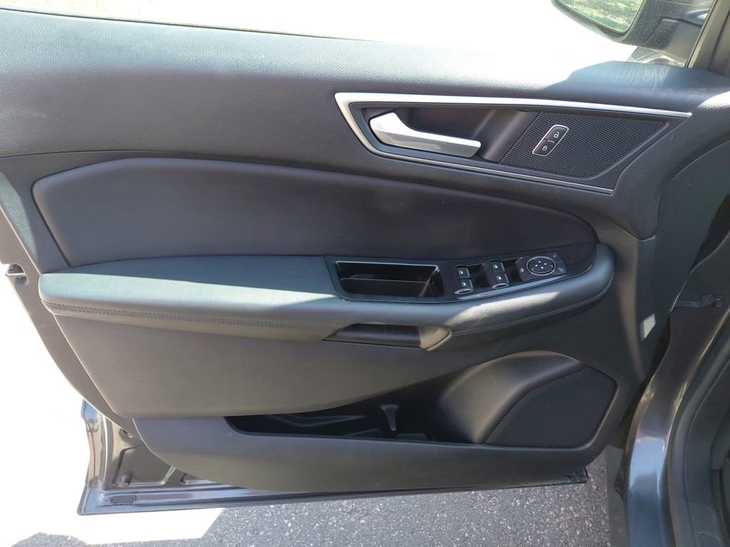 Used 2015 Ford Edge SEL w/ Equipment Group 201A image 23