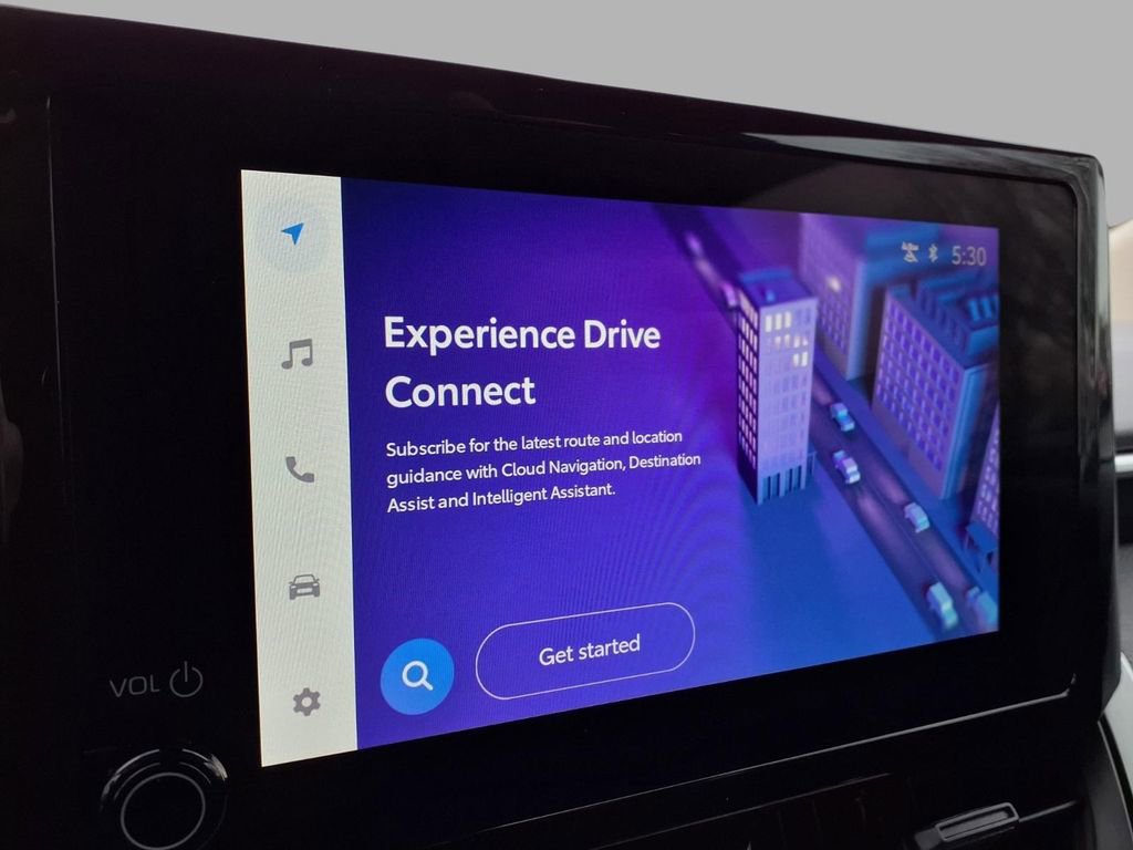 Used 2025 Toyota Corolla LE FWD image 6