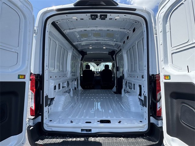 New 2025 Ford Transit 250 148 Medium Roof image 13