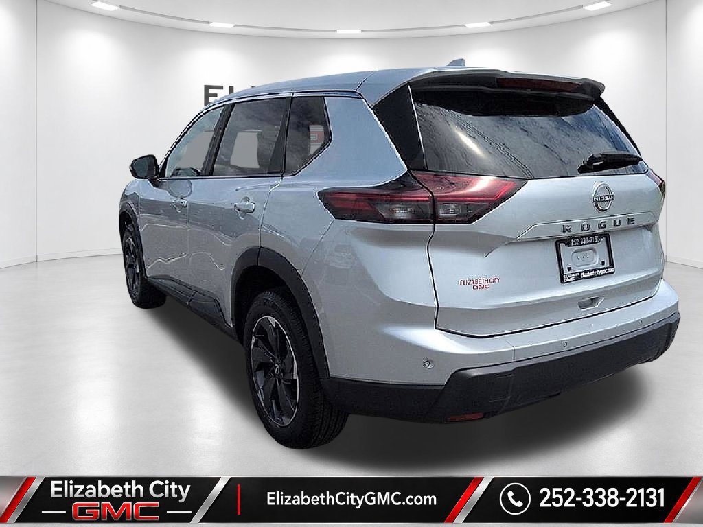 Used 2025 Nissan Rogue SV FWD image 12