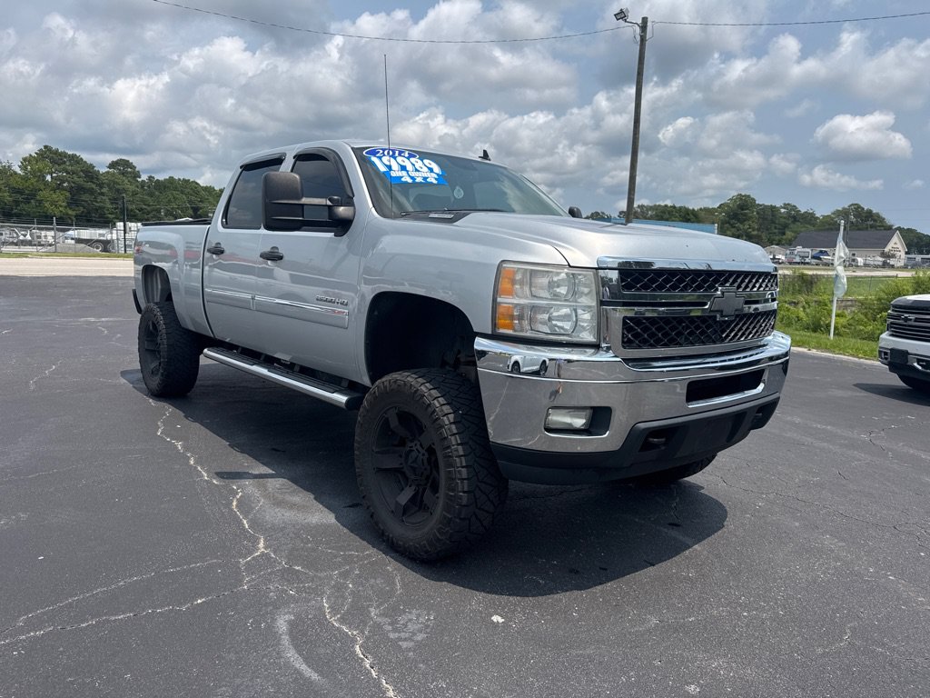 Used 2014 Chevrolet Silverado 2500 LT w/ Custom Sport Truck Package AWD/4WD image 7