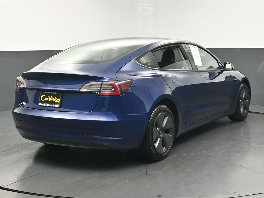 Used 2023 Tesla Model 3 Standard Range image 4