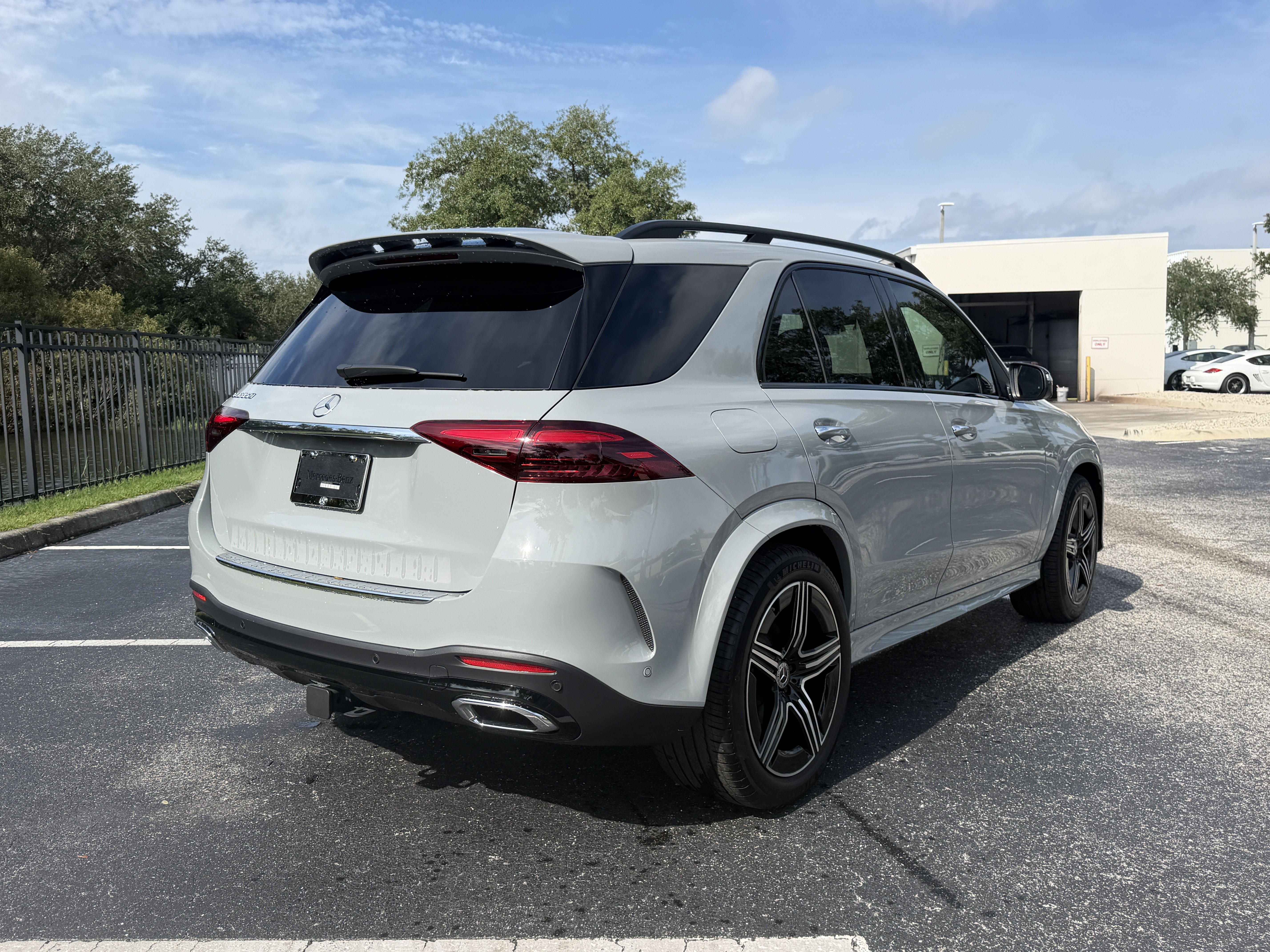 Used 2025 Mercedes-Benz GLE 350 4MATIC image 6