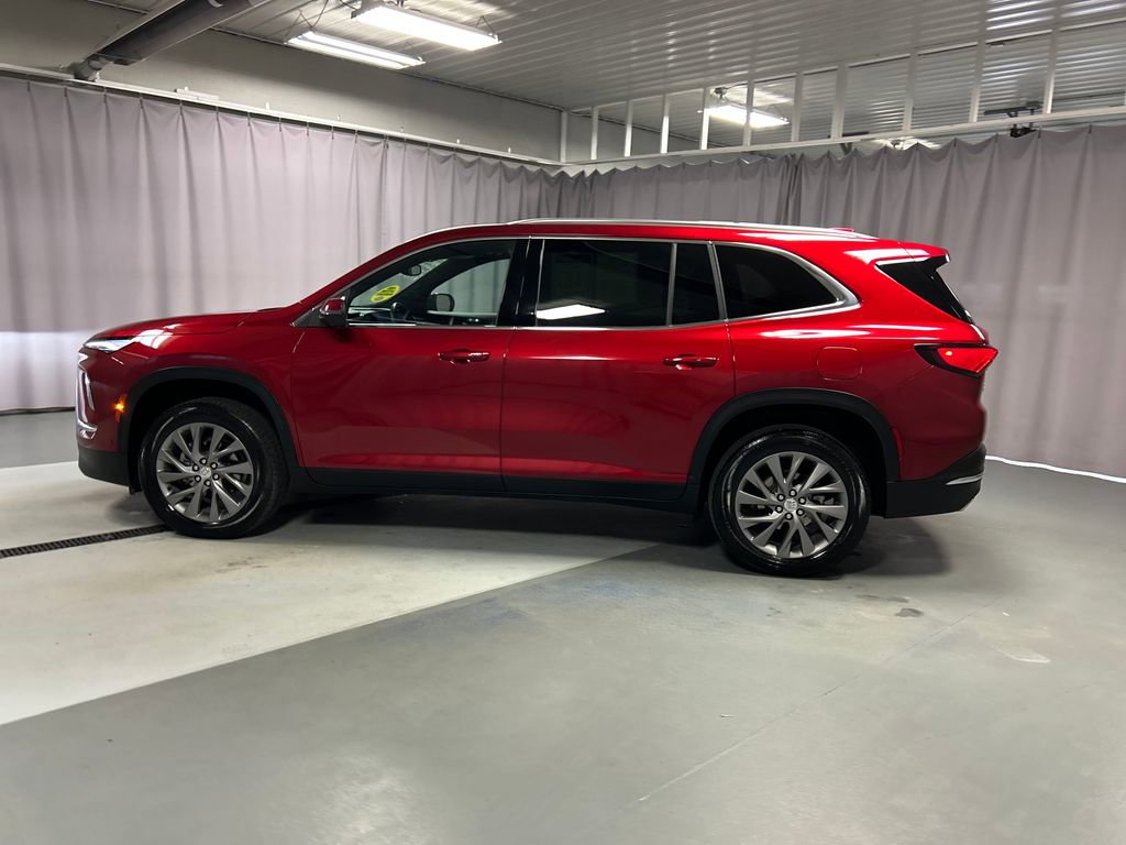 Used 2025 Buick Enclave Preferred image 4