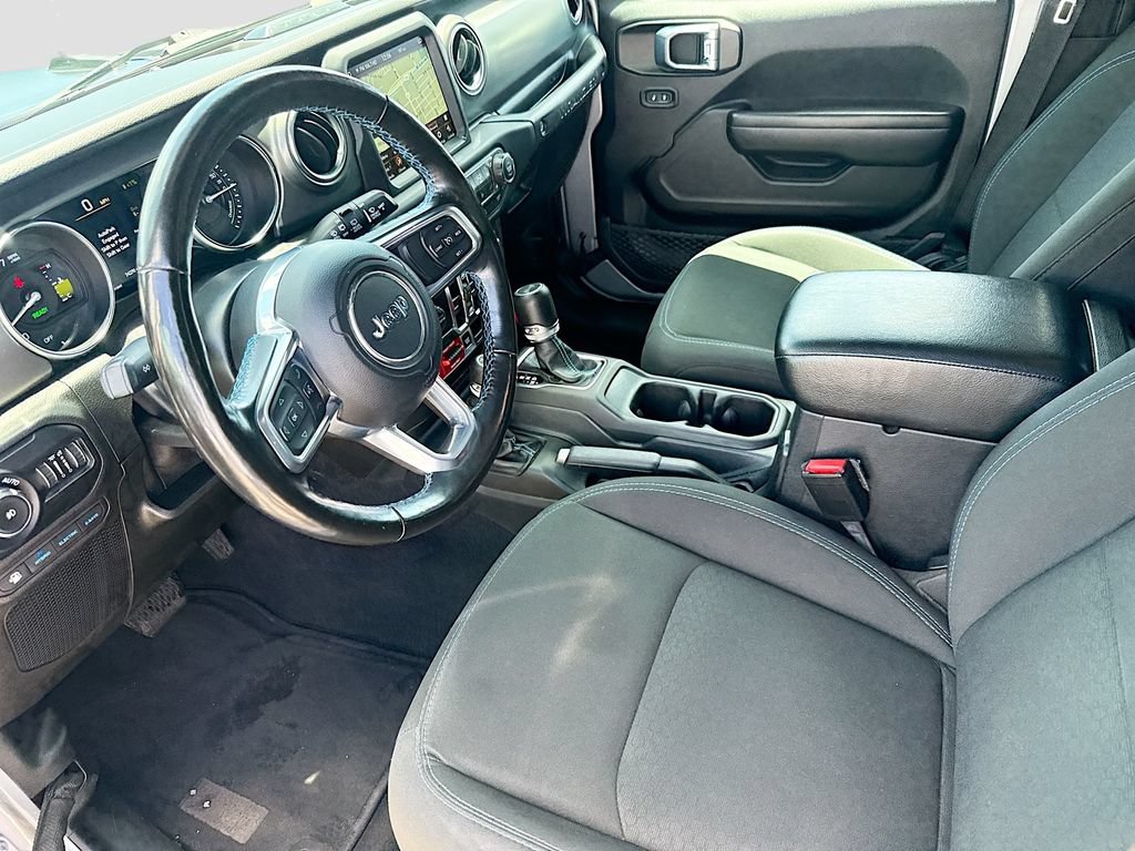 Used 2021 Jeep Wrangler Unlimited Rubicon 4xe w/ Cold Weather Group AWD/4WD image 25