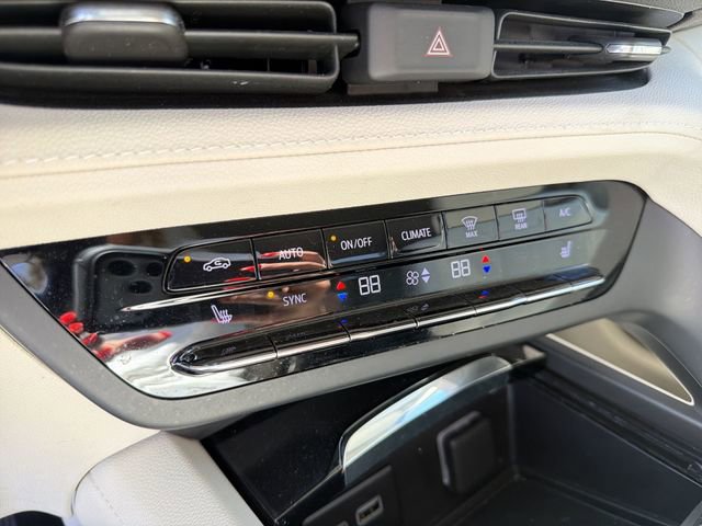 Certified 2023 Buick Envision Preferred FWD image 28