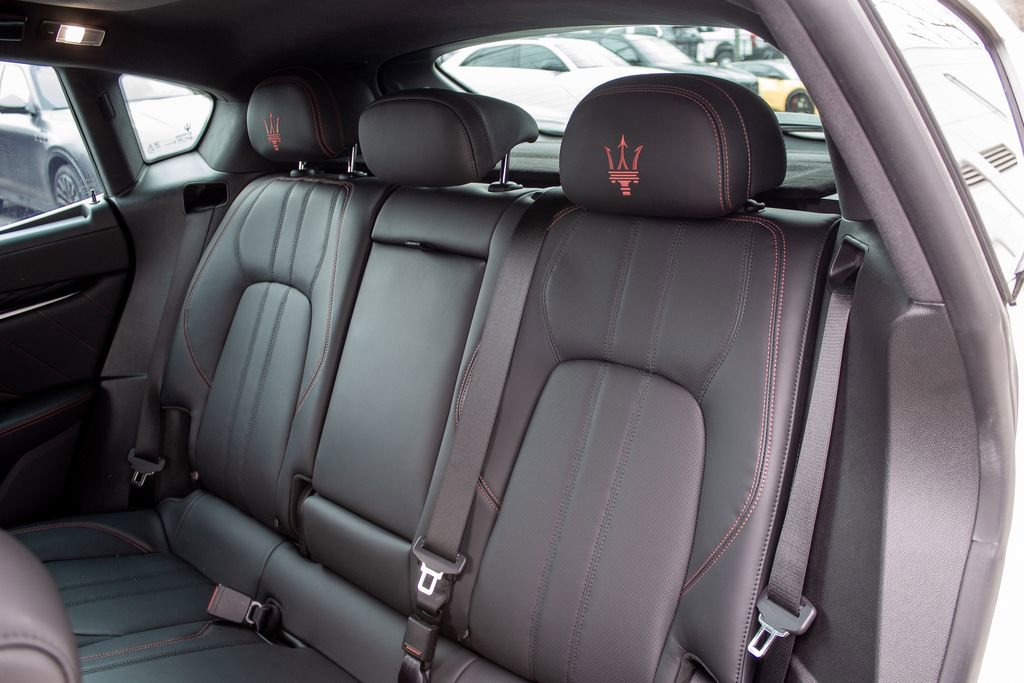 Used 2024 Maserati Levante GT Ultima image 22