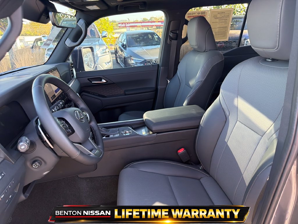 Used 2026 Lexus GX 550 w/ Cold Area Package AWD/4WD image 15