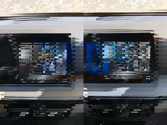 New 2026 Nissan Kicks SR w/ Cold Weather Package image 24