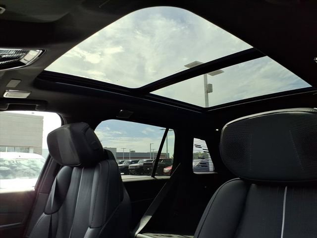 New 2026 Cadillac Vistiq Sport image 13