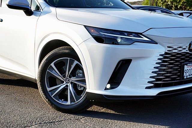Used 2024 Lexus RX 350 FWD w/ Technology Package image 4