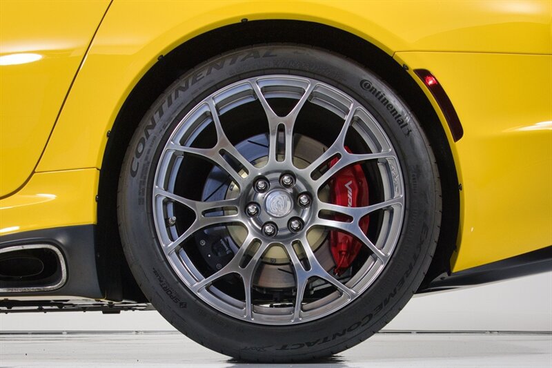 Used 2013 SRT Viper GTS w/ Track Pkg RWD image 9