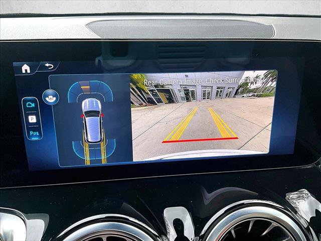 Used 2025 Mercedes-Benz GLB 250 image 23