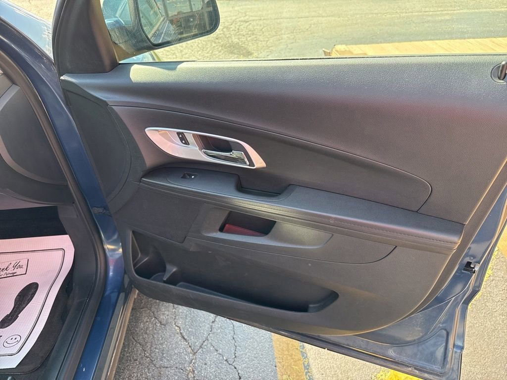 Used 2017 Chevrolet Equinox LT w/ Convenience Package image 17