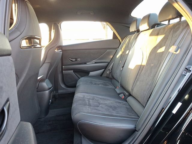 Used 2025 Hyundai Elantra N image 10